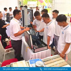 Không Khí Nhộn Nhịp Trong Gian Hàng Của Nhôm Khang Minh Tại Lễ Ra Mắt Hội Ngành Cửa Quảng Bình