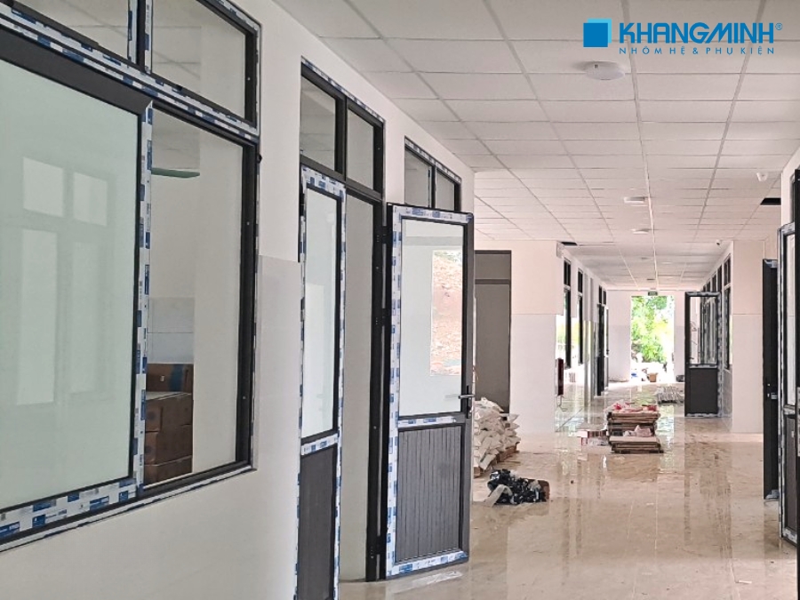Công Trình TTYT Huyện Yên Thành, Nghệ An Lắp Đặt Cửa Nhôm Khang Minh