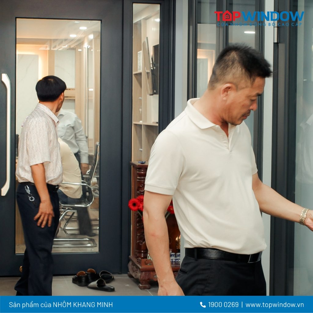 Cửa Thông Phòng Công Nghệ Mới Topwindow-Room Được Sản Xuất Theo Tiêu Chuẩn Tại TTSX Cửa Nhôm TP.HCM 1